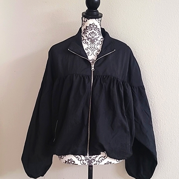 Free People Jackets & Blazers - 🪻 FREE PEOPLE ZIP BALLOON SLEEVES BOMBER JACKET.